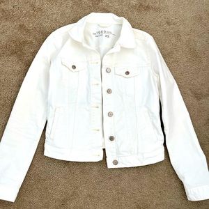 XS Gap white jean jacket.